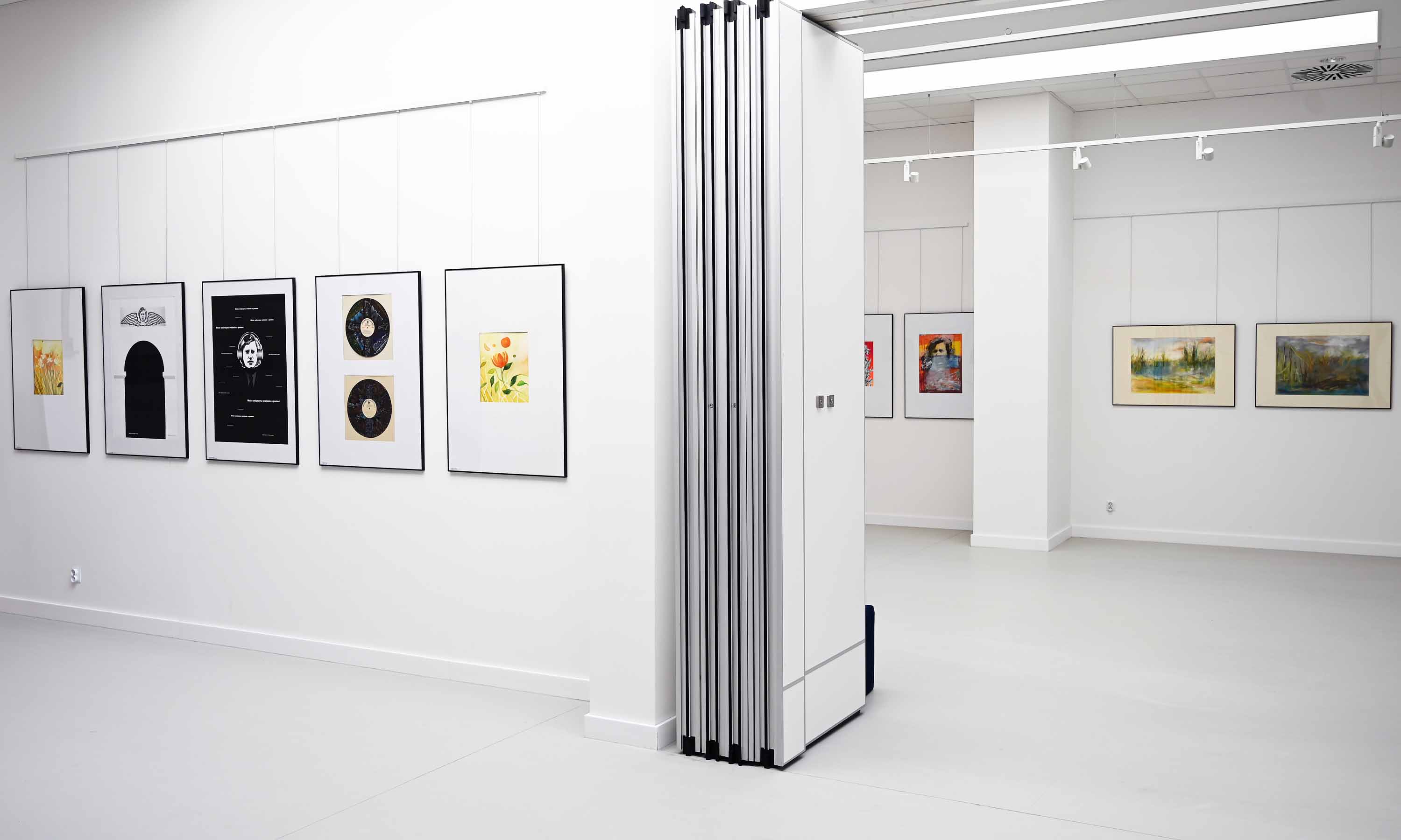 ,,Ocalić od zapomnienia' Marek Grechuta -wystawa ilustracji.